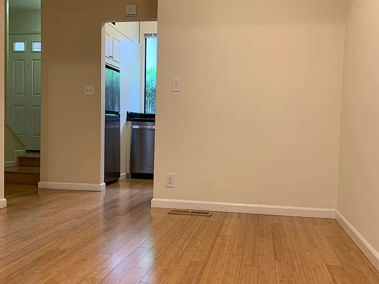 917 Hough St #9 — Photo 15