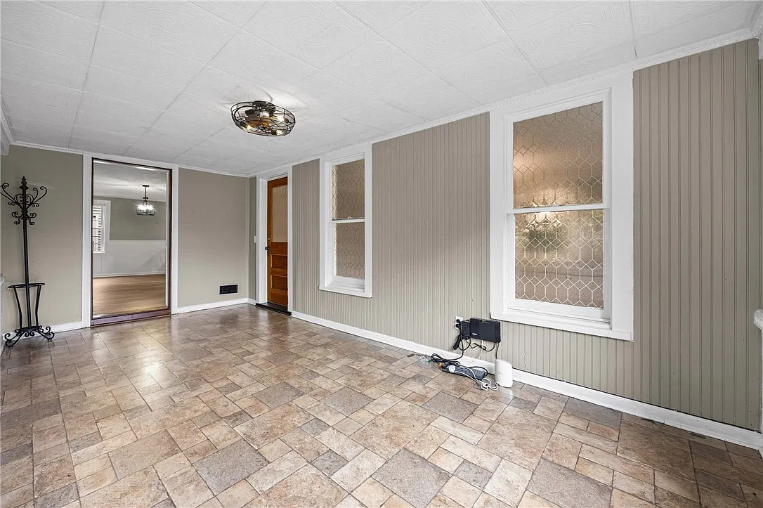 3 bed, 2.0 bath, 1652 sqft, $2,500 — Photo 4