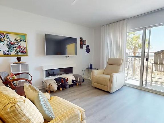 4th image of 866 Santa Rosa Blvd Unit 102
