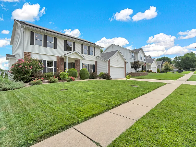 908 Burn Oak Dr — Photo 3