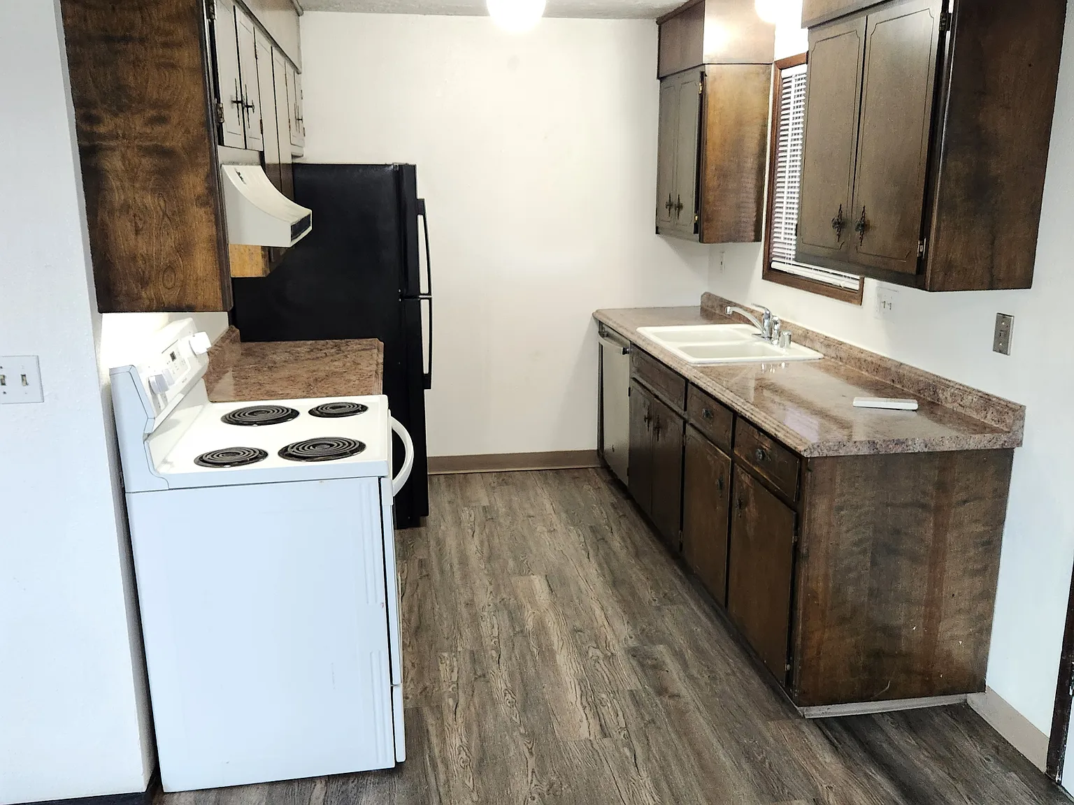 2 bed, 1.5 bath, 1150 sqft, $1,680 — Photo 3