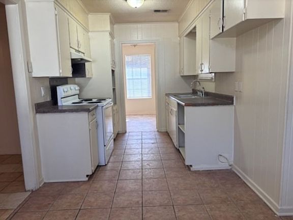 4th image of 1456 Glouchester Dr