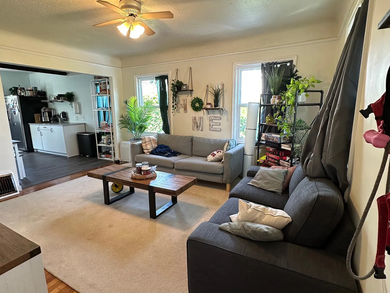 8301 NE Hassalo St — Photo 2