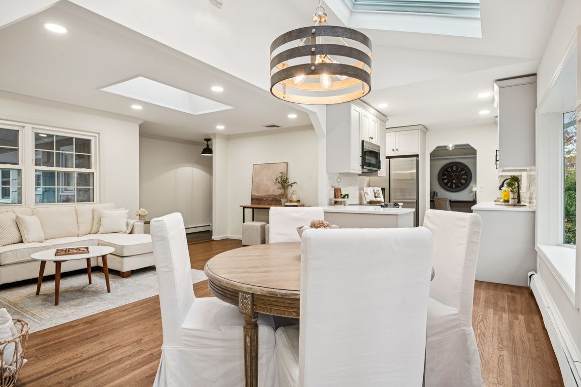 next background image