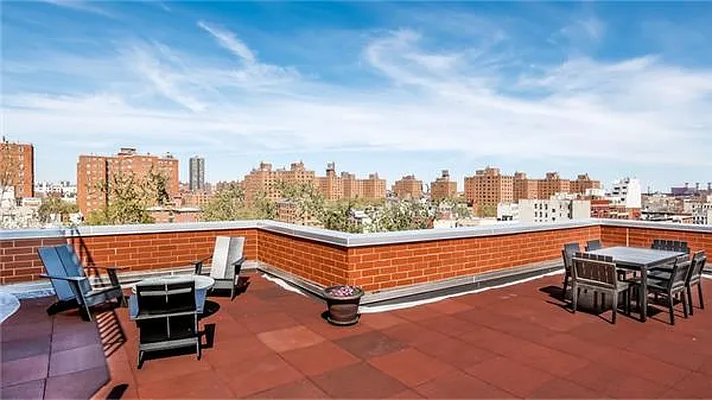 Sold by Avenue Sotheby's International Realty | media 16