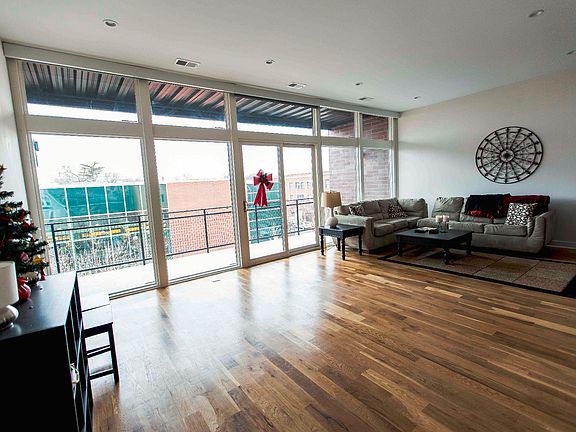 3rd image of 3651 N Southport Ave #36511