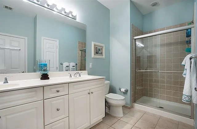 1200 Grand St #322 — Photo 10