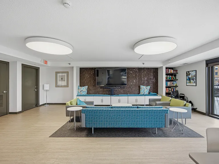 300 Walnut St #2008 — Photo 25