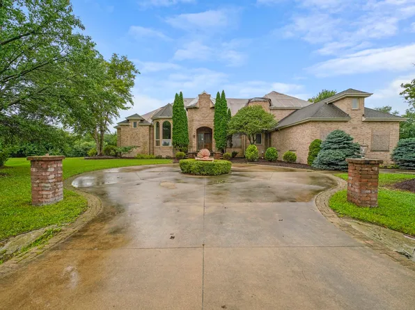 1071 Country Ln, Bourbonnais, IL 60914