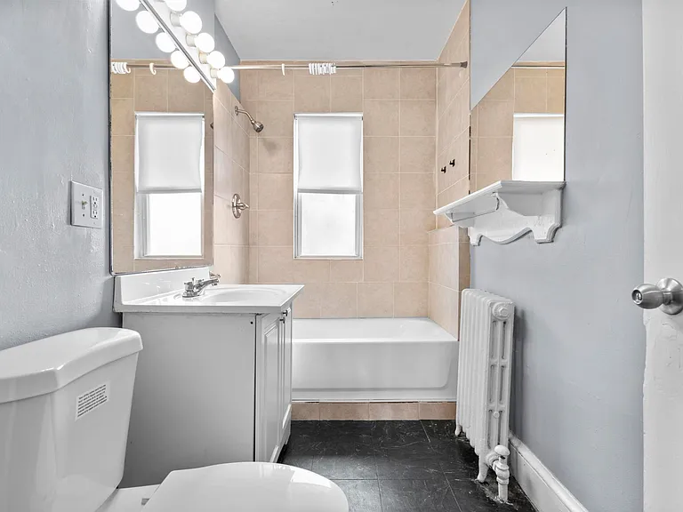 34-38 Beacon St #38C2 — Photo 16