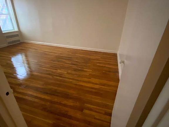 5th image of 150 E 18th St APT 4F