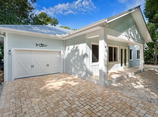 27 Flamingo Hammock Rd, Upper Matecumbe Key, FL 33036