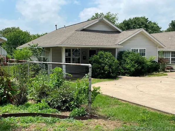 1012 N Ash St, Ponca City, OK 74601