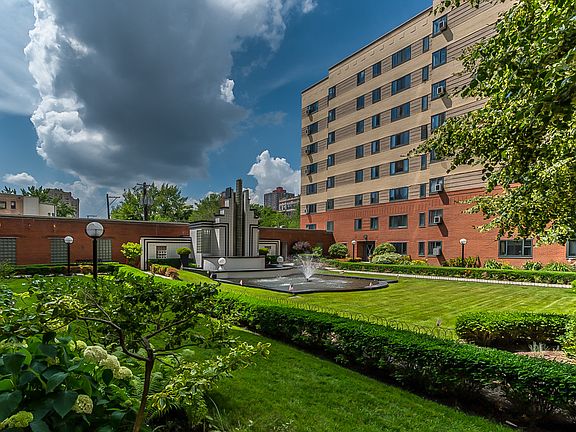 2nd image of 5044 N Marine Dr APT A6