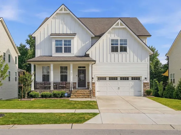 200 Woodstaff Ave, Wake Forest, NC 27587