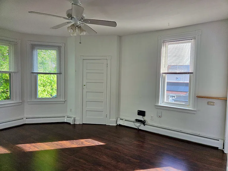 119 W Mount Pleasant Ave #3 — Photo 2