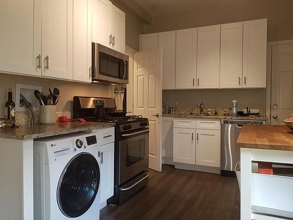 2nd image of 2039 N Honore St APT 3F