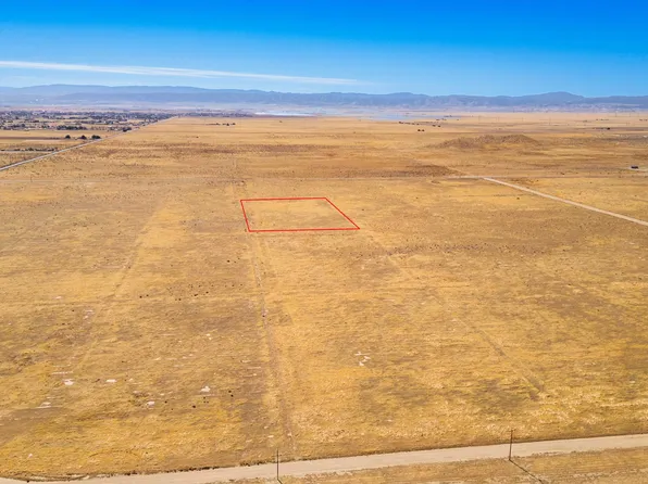 92 Stw Vic Ave E #B-a12, Lancaster, CA 93536