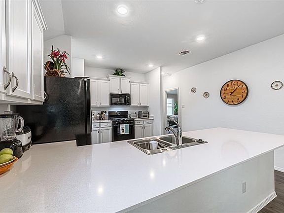 4th image of 18419 Cobalt Cove Ln