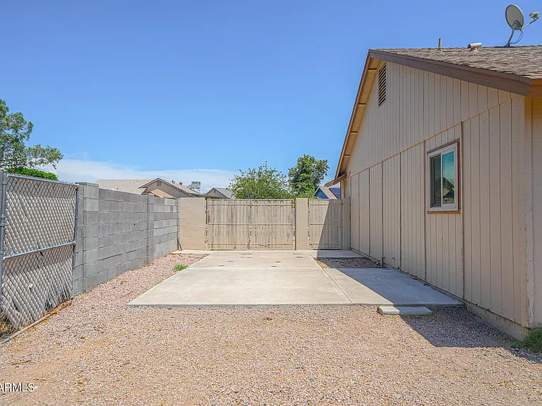 9315 E Dallas St — Photo 23
