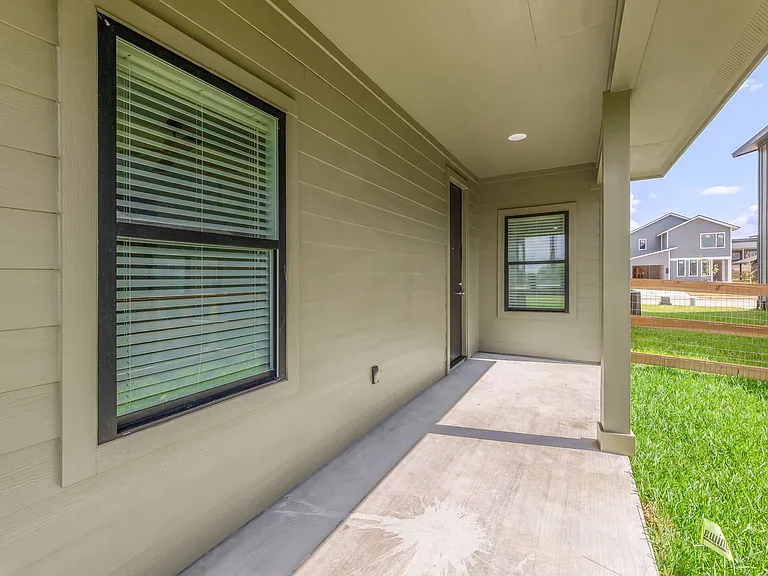 3013 Alpha Wolf Ct — Photo 34