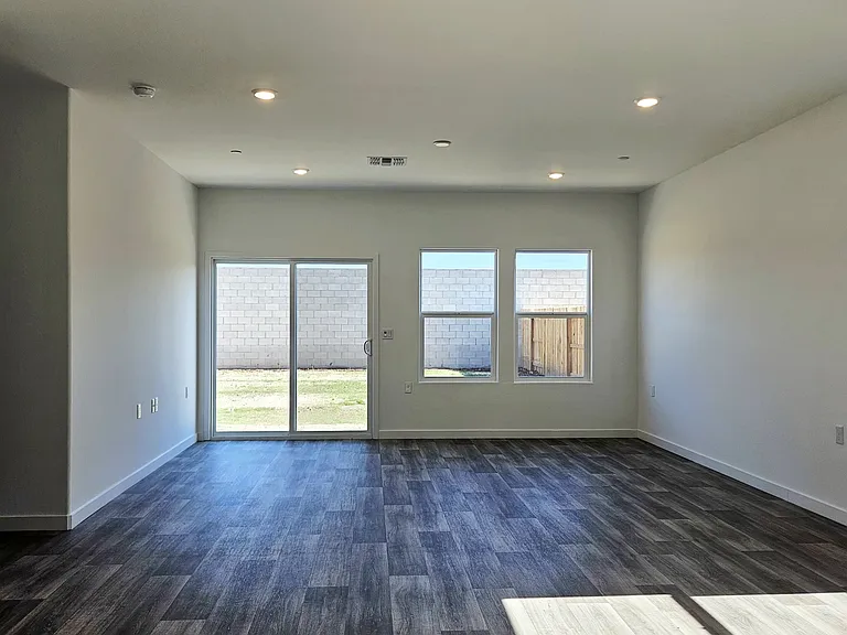 8105 Wandesford Dr — Photo 18