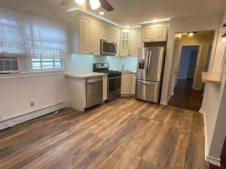 400 Hanover Ave — Photo 5