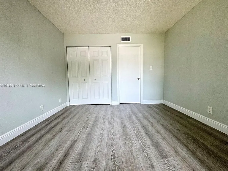 706 SE 2nd Ave #436 — Photo 5