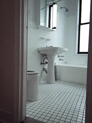 Rented by AJ Clarke | media 34