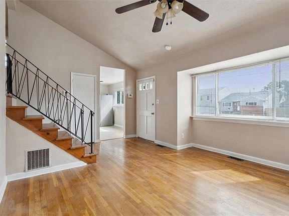 5th image of 549 Longfellow Ave