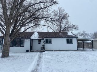 107 2nd St, Glendive, MT 59330