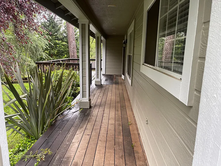 858 Evergreen Ln — Photo 4