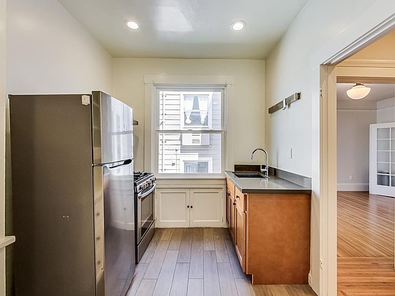 2nd image of 2235 Larkin St #19