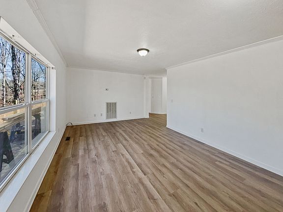 3rd image of 265 Harpeth Hills Ct