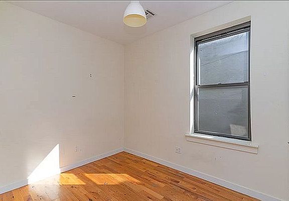 5th image of 584 Franklin Ave #9