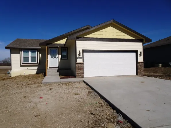 222 SE 43rd St, Topeka, KS 66609