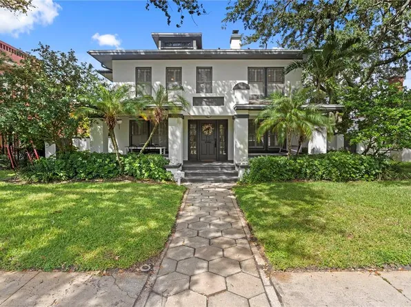 515 20th Ave NE, Saint Petersburg, FL 33704