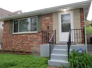 4087 Burgen Ave, Saint Louis, MO 63116