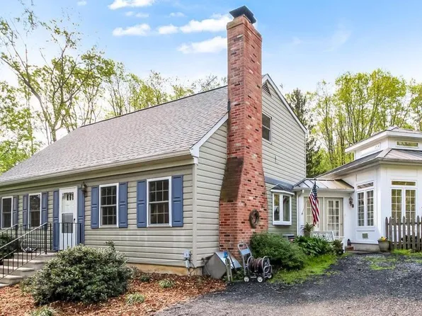 8 Spring Hill Ln, North East, MD 21901