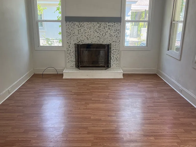 151 Harrell St — Photo 5