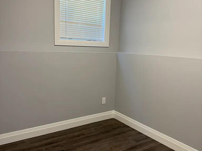 208 Barrett St — Photo 10