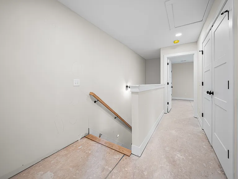 217 Cave St #4 — Photo 11