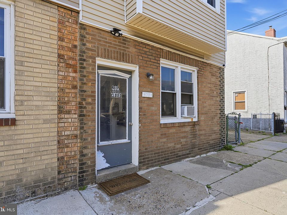 1st image of 4721 Melrose St #23