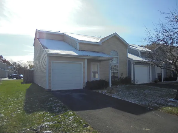 3335 Southport Dr, Island Lake, IL 60042