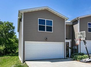 3075 Brunskill Rd, Dubuque, IA 52003