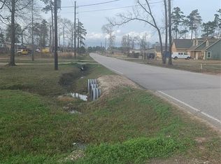 5846 Waukegan Rd, Conroe, TX 77306