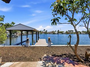 2300 S Shore Dr SE, Saint Petersburg, FL 33705
