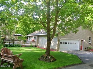 3901 Staple Rd, Muskegon, MI 49445