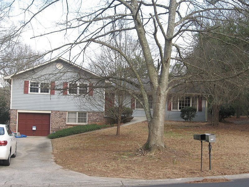 1st image of 222 Foothill Dr