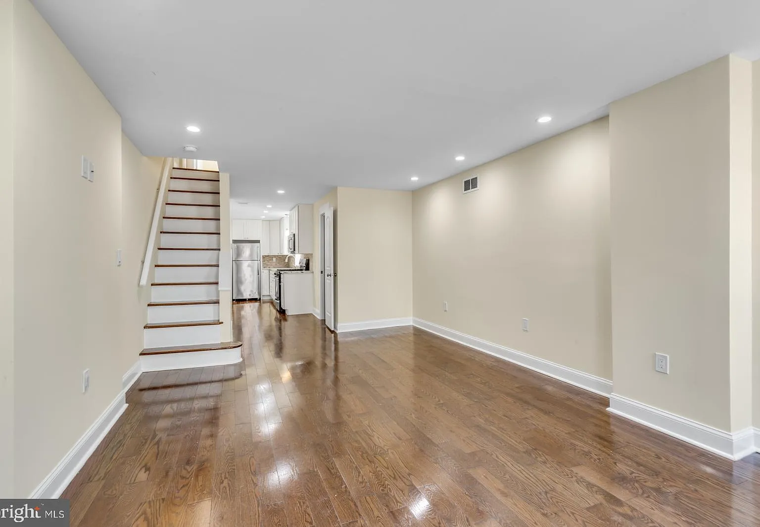 2 bed, 1.5 bath, 1204 sqft, $1,750 — Photo 2